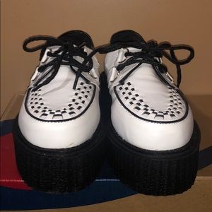 Size 6 white and black demonia creepers